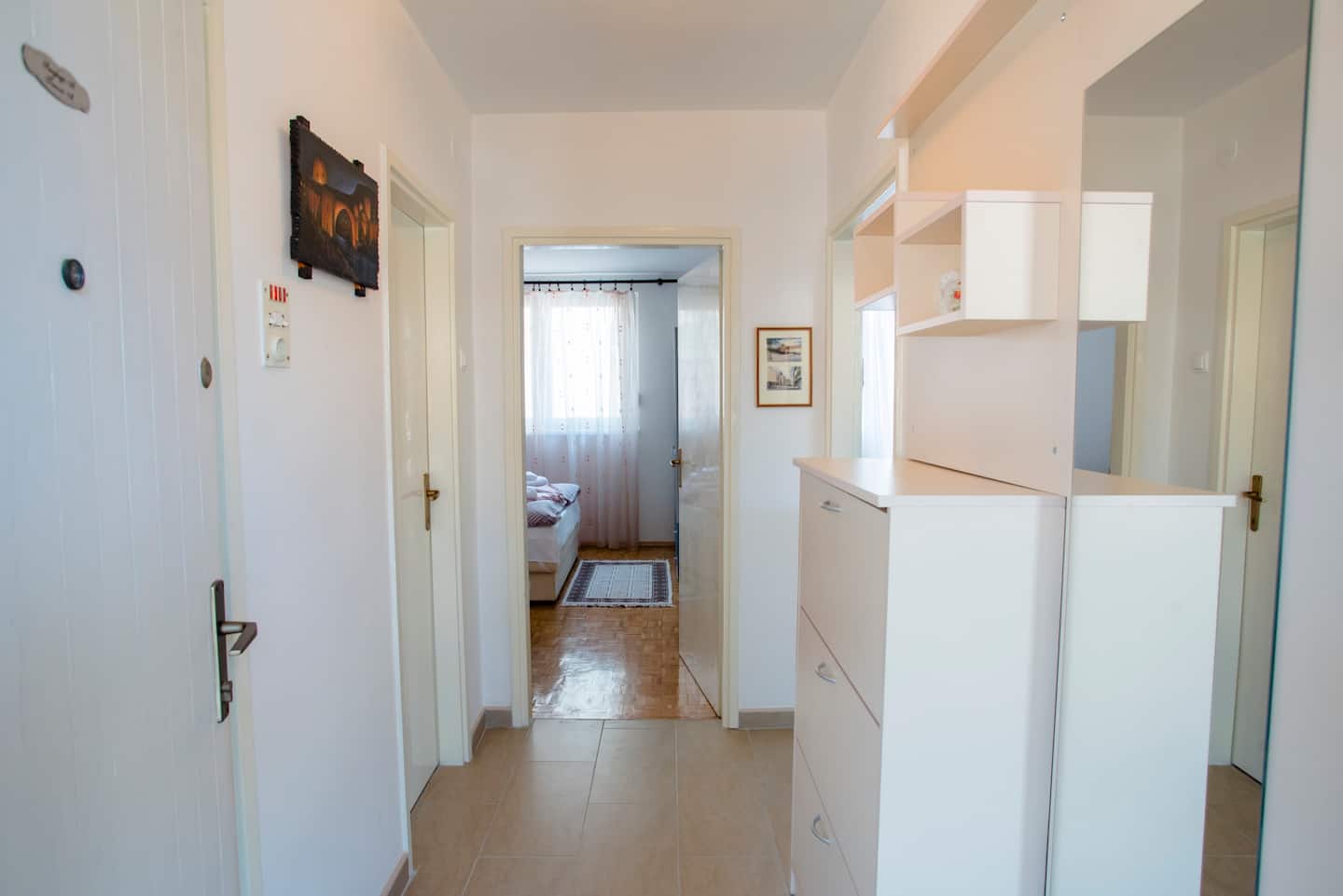 Entrance hallway of Apartment Mak leading into the rooms